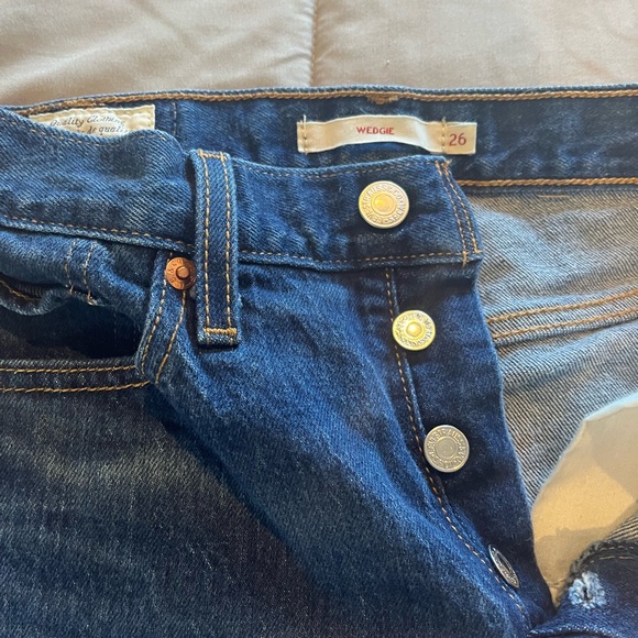 Levi’s wedgie jeans. - Picture 2 of 4